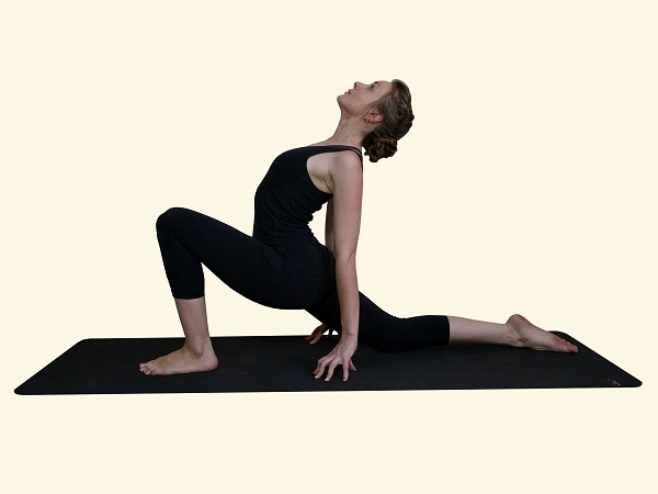 Ashwa-sanchalanasana-Binicilik-Duruş