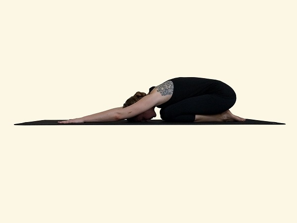 Relaxation in Shashankasana yoga pose (Rabbit Posture) | Superyogis - Mogul