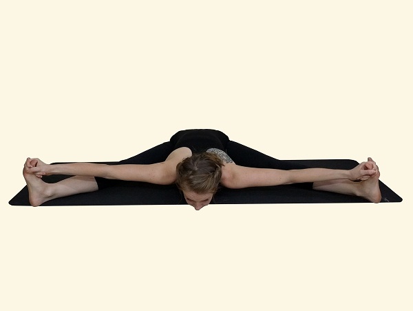 Solstice Yoga: Restorative Supta Baddha Konasana - Hugger Mugger