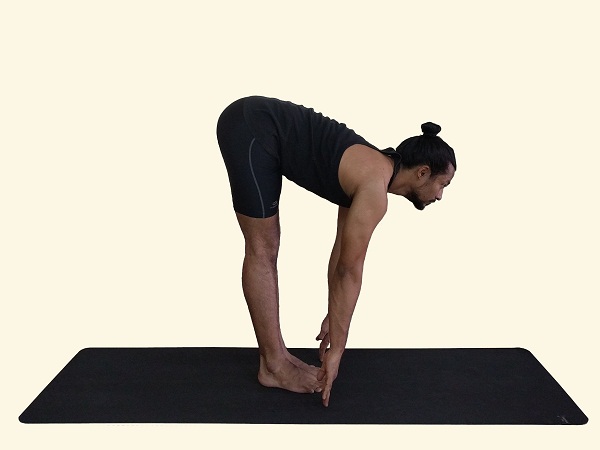 Urdhva-Uttanasana-half-Forward-Bend